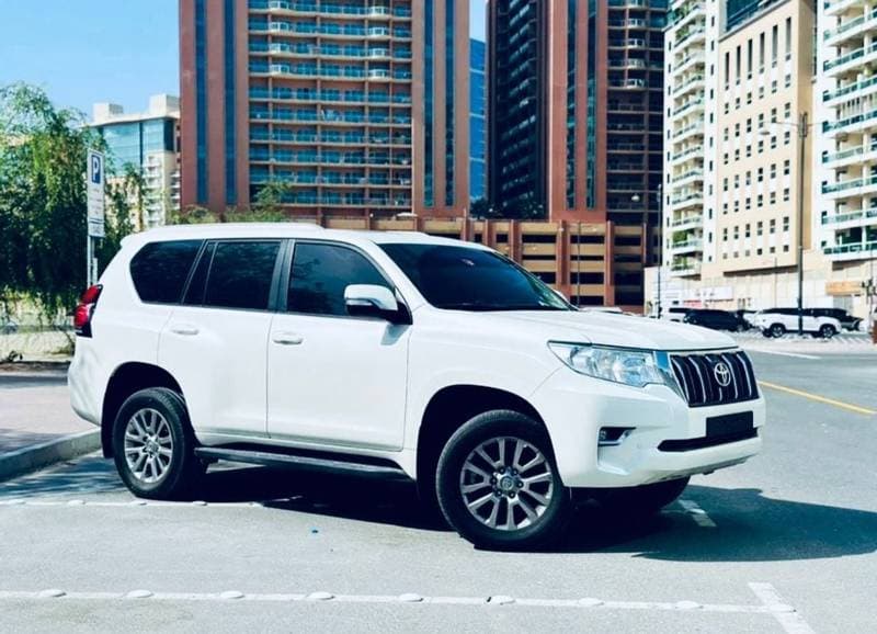 2019 Toyota Prado GXR thumbnail 3