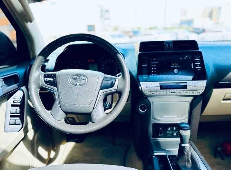 2019 Toyota Prado GXR thumbnail 6