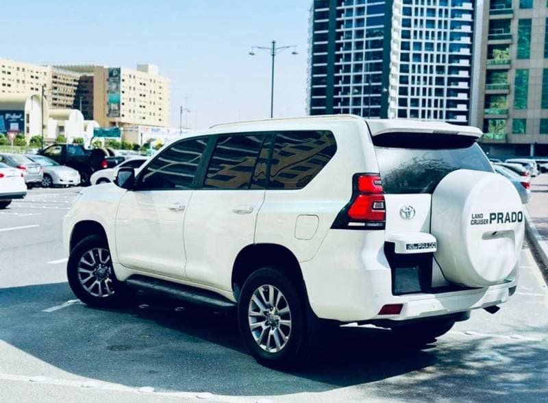 2019 Toyota Prado GXR thumbnail 2