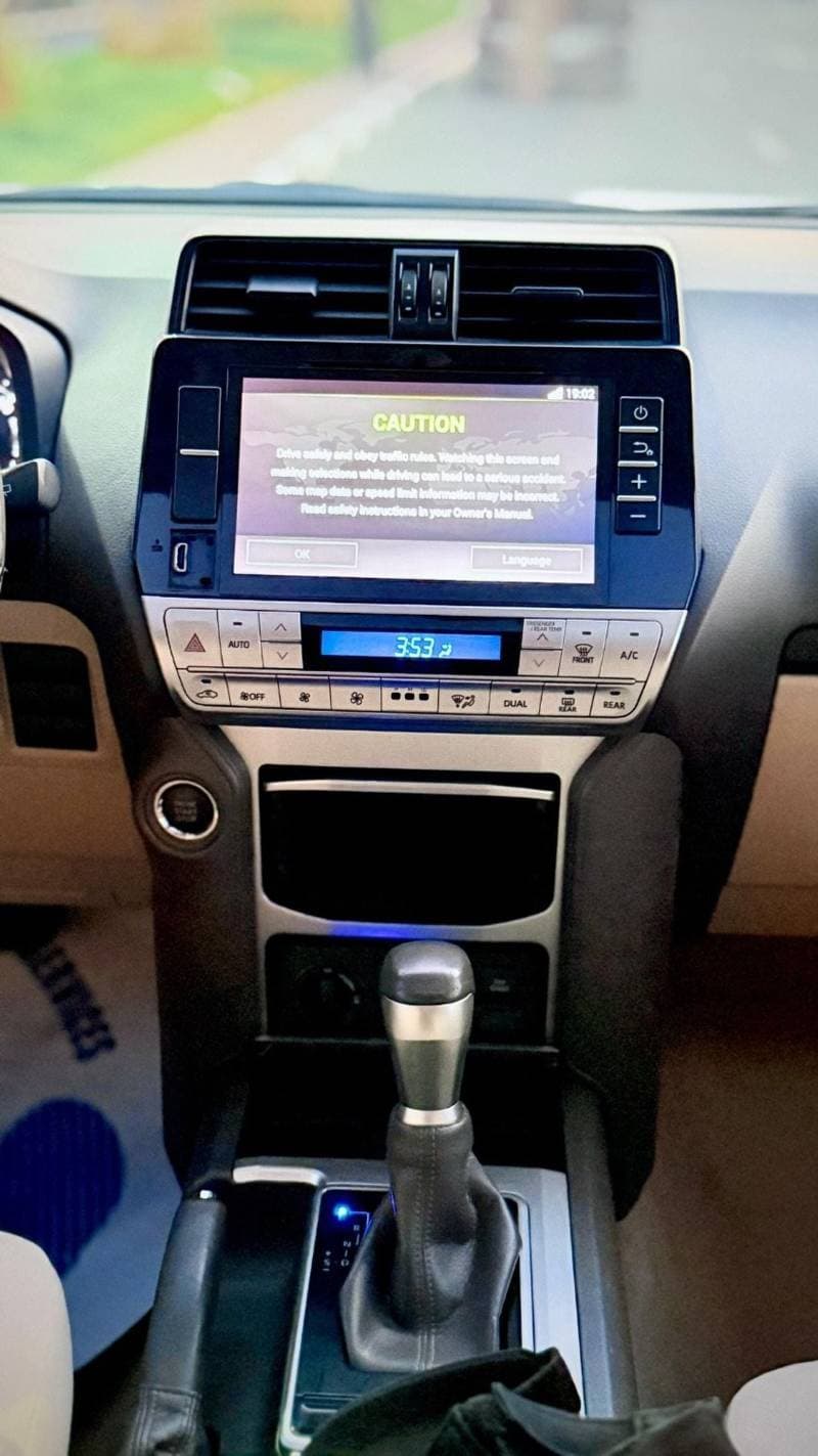 2019 Toyota Prado GXR thumbnail 8