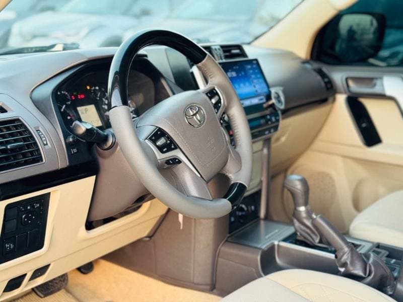 2019 Toyota Prado VXR thumbnail 4