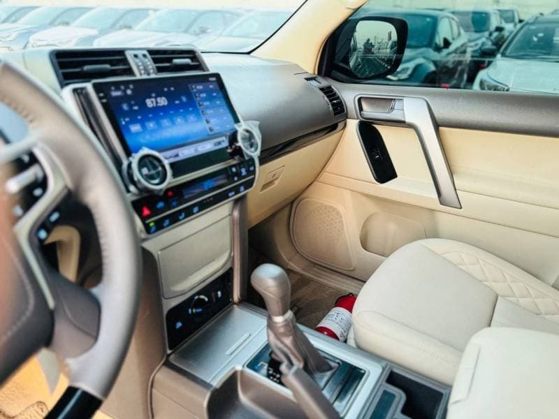2019 Toyota Prado VXR thumbnail 7