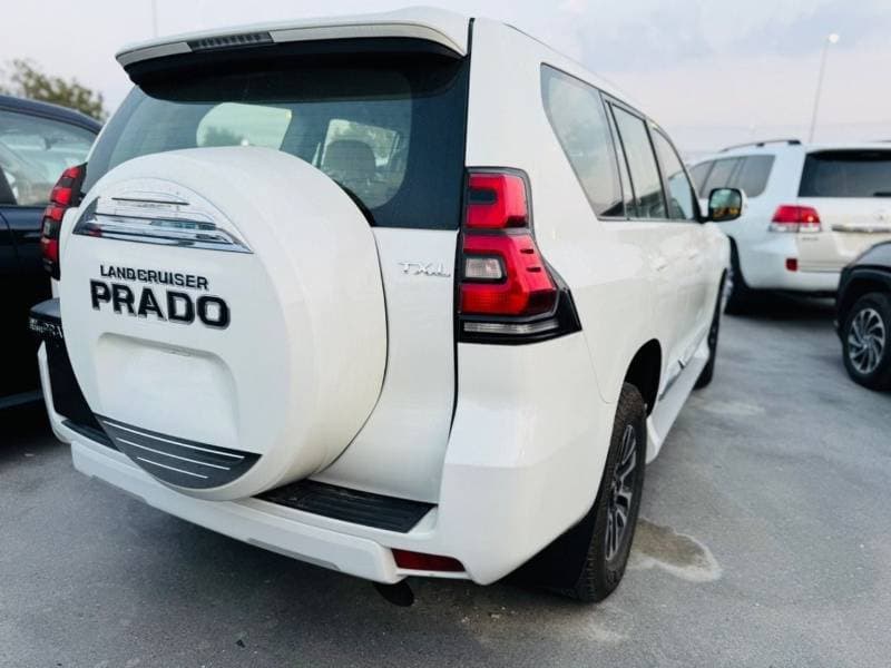 2018 Toyota Prado TX L thumbnail 2
