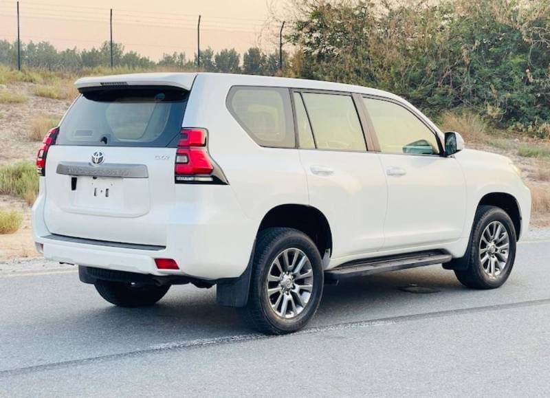 2018 Toyota Prado EXR thumbnail 4