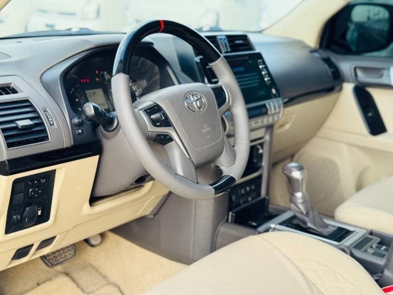 2020 Toyota Prado VXR thumbnail 5