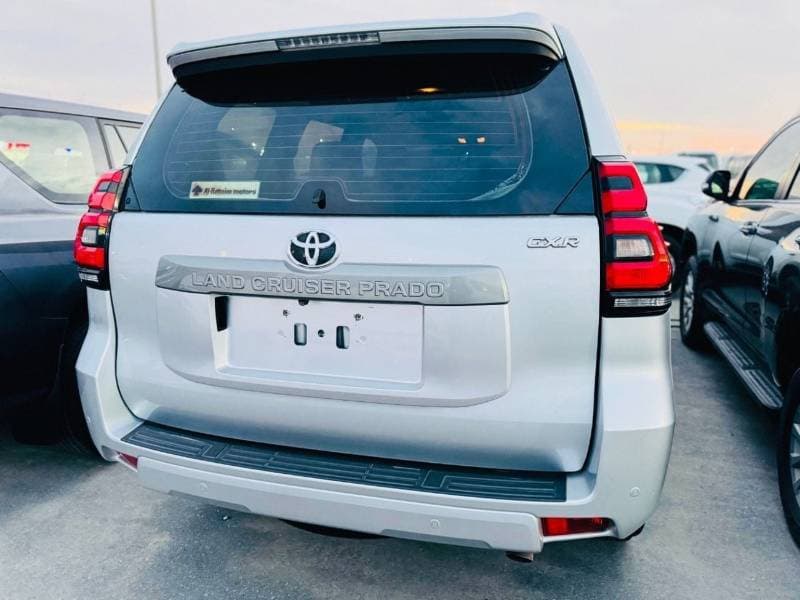 2020 Toyota Prado GXR thumbnail 2