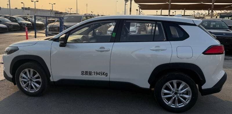 2026 Toyota Corolla Cross GLI thumbnail 3