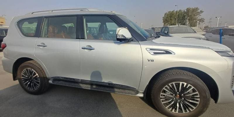 2024 Nissan Patrol LE PLATINUM CITY thumbnail 5