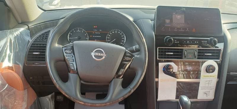 2024 Nissan Patrol LE T2 thumbnail 8