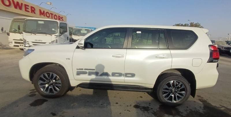 2023 Toyota Prado TXL3 thumbnail 5