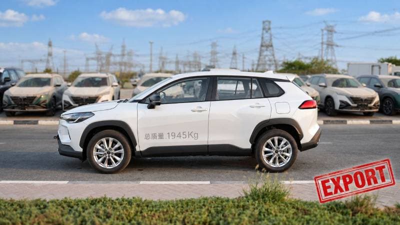 2026 Toyota Corolla Cross GLI thumbnail 8
