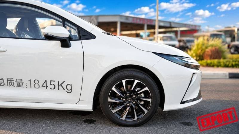 2026 Toyota Corolla XLI HEV thumbnail 5