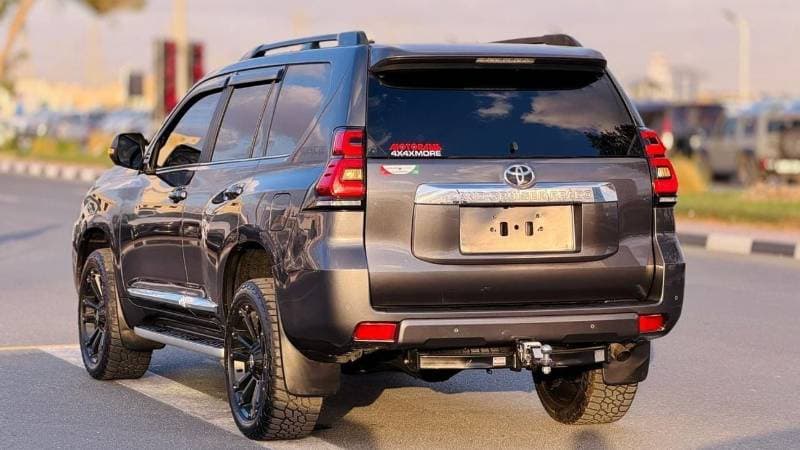 2022 Toyota Prado ADVENTURE thumbnail 8
