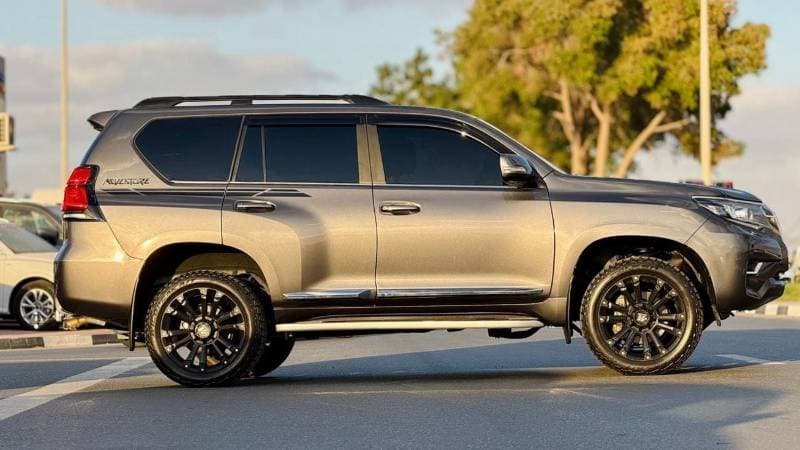 2022 Toyota Prado ADVENTURE thumbnail 5