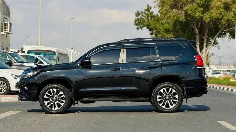 2022 Toyota Prado TX L thumbnail 5