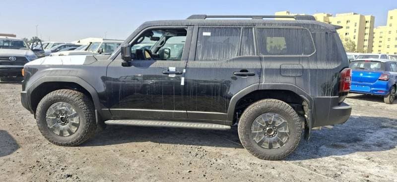 2026 Toyota Prado ADVENTURE thumbnail 3