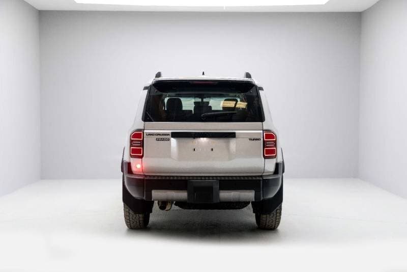 2026 Toyota Prado ADVENTURE thumbnail 6