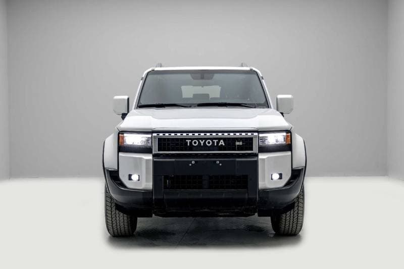 2026 Toyota Prado Standard thumbnail 2
