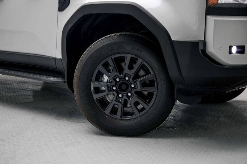 2026 Toyota Prado Standard thumbnail 6