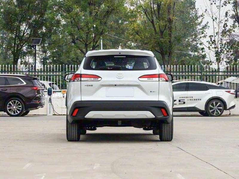 2026 Toyota Corolla Cross XL thumbnail 5