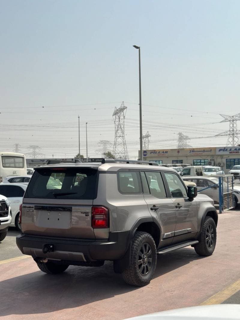 2027 Toyota Prado VXR thumbnail 6