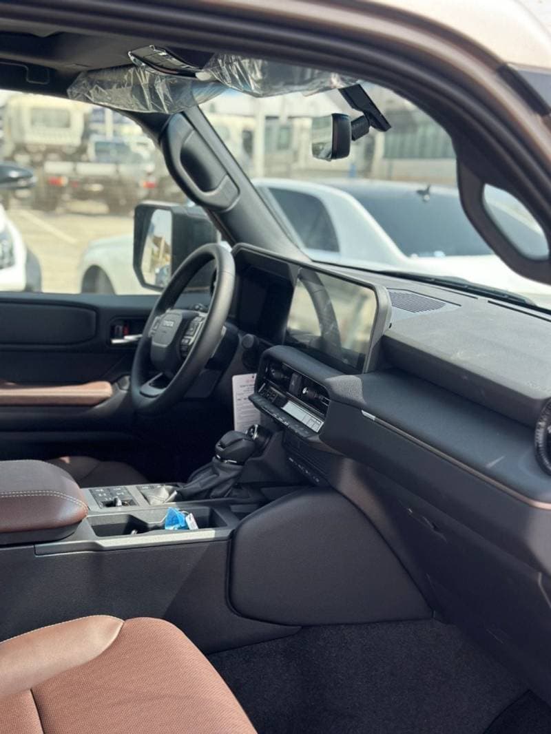 2027 Toyota Prado VXR thumbnail 8