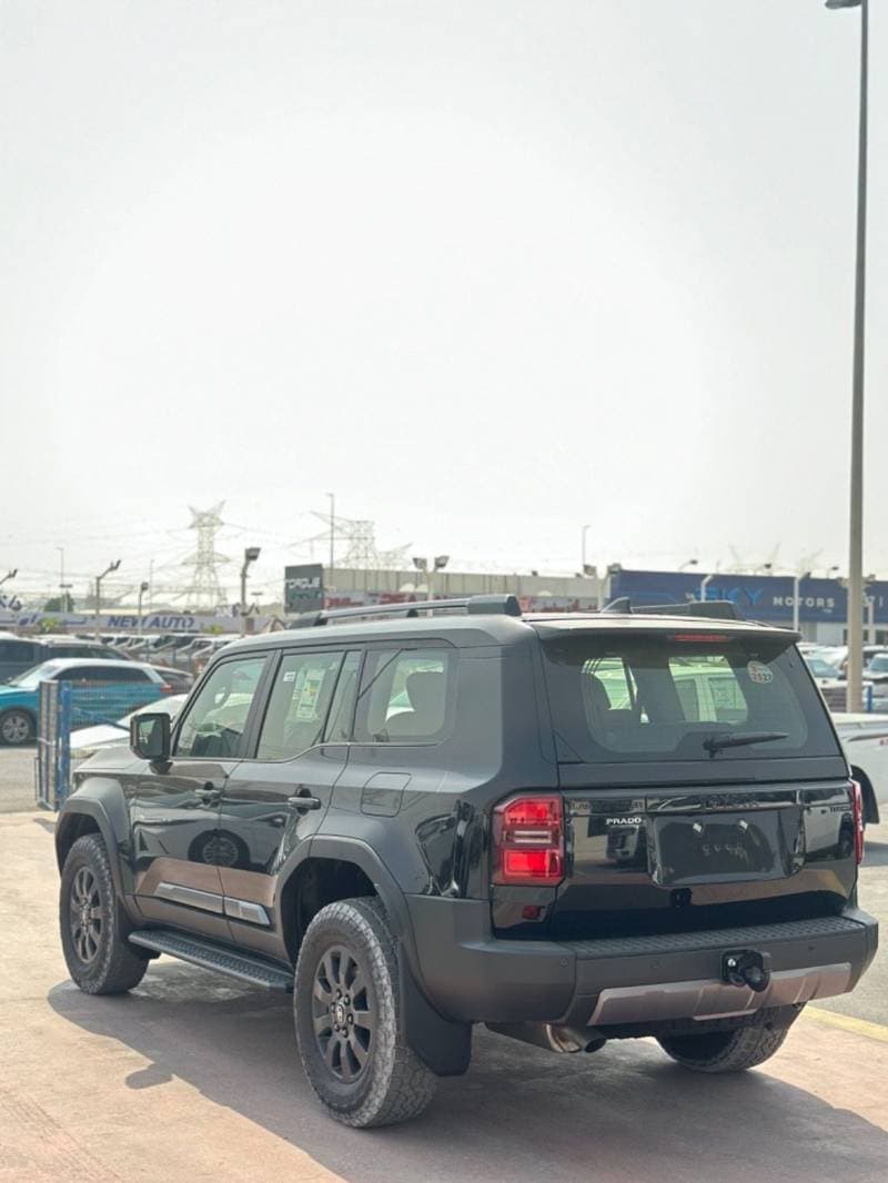 2027 Toyota Prado VXR thumbnail 7