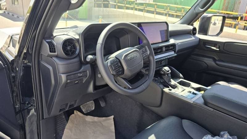 2026 Toyota Prado GXR thumbnail 7