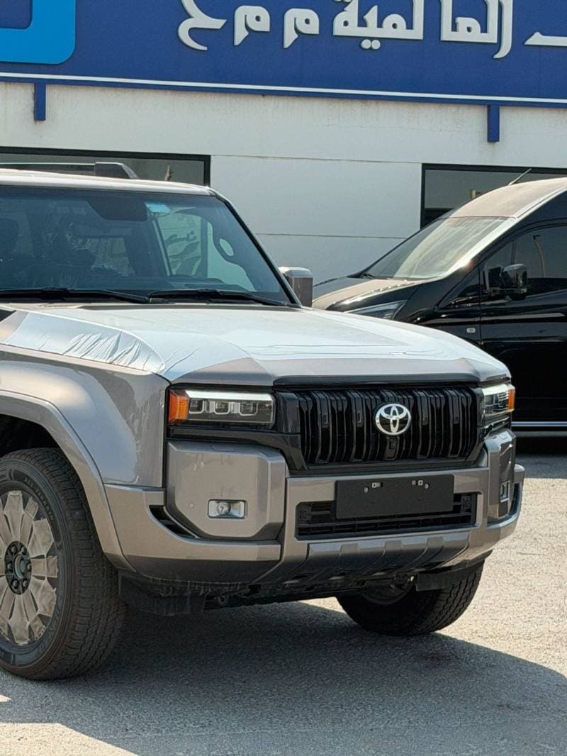 2026 Toyota Prado VXR thumbnail 4