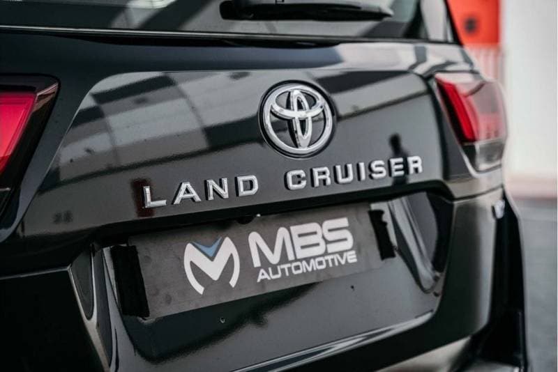 2026 Toyota Land Cruiser VXR thumbnail 4