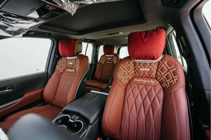 2026 Toyota Land Cruiser VXR thumbnail 5