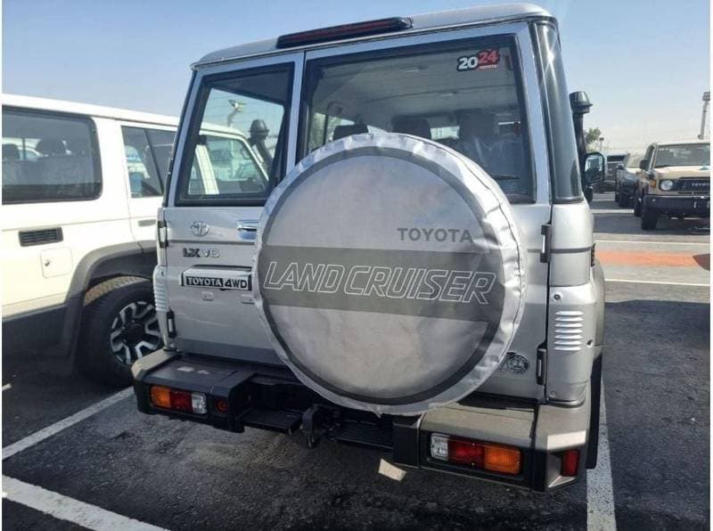 2024 Toyota Land Cruiser 70 LC76 HT VXR thumbnail 3