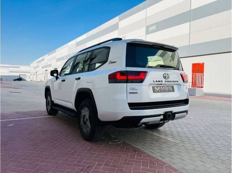 2026 Toyota Land Cruiser GR SPORT thumbnail 4