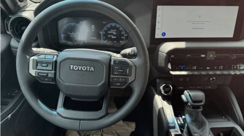 2026 Toyota Prado VXR thumbnail 8