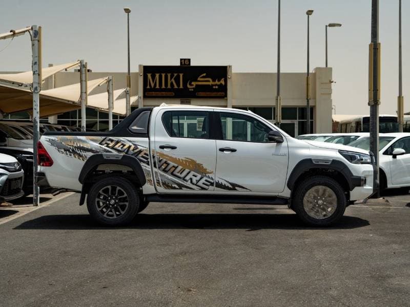 2026 Toyota Hilux ADVENTURE thumbnail 4
