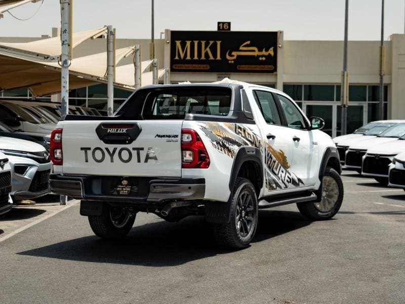 2026 Toyota Hilux ADVENTURE thumbnail 3