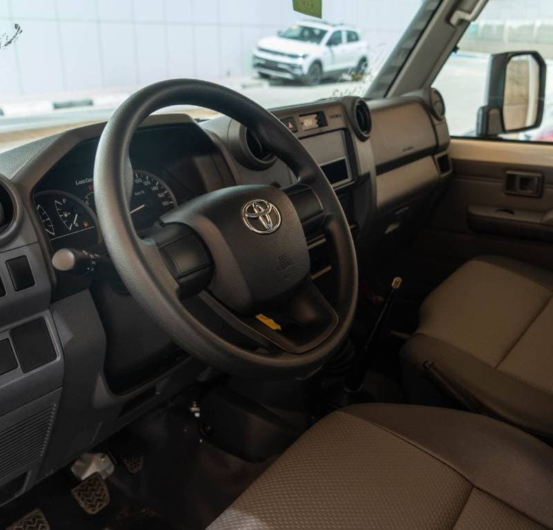 2026 Toyota Land Cruiser Pick Up thumbnail 8