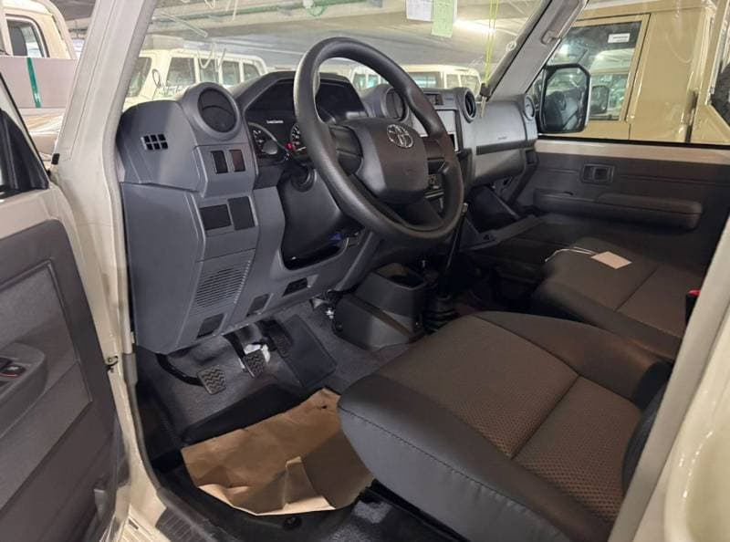 2026 Toyota Land Cruiser 70 LC 78 HARDTOP 4.0L MT thumbnail 6