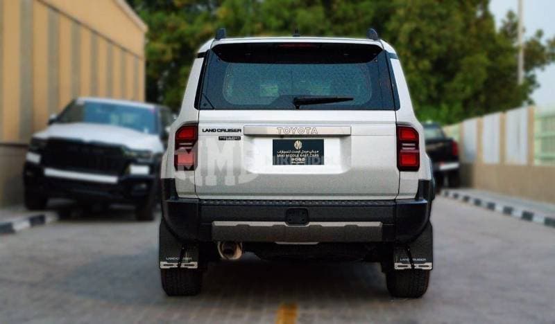 2026 Toyota Prado 2.7L Limited thumbnail 4