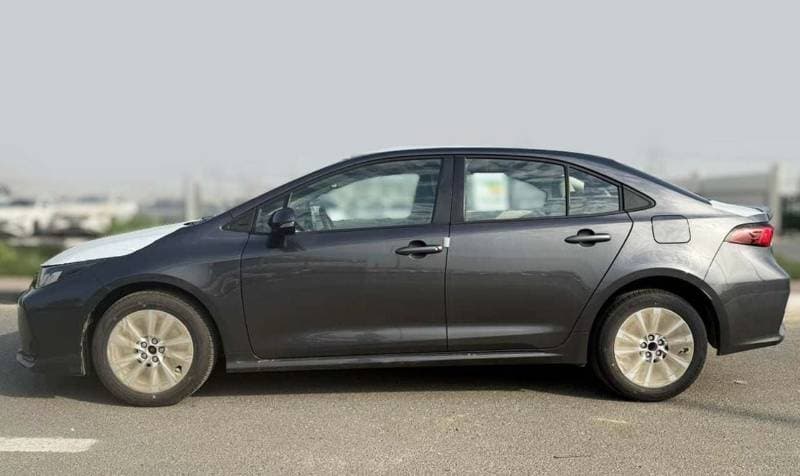 2025 Toyota Corolla XLI thumbnail 4