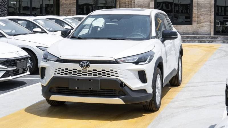 2026 Toyota Corolla Cross Elite thumbnail 2