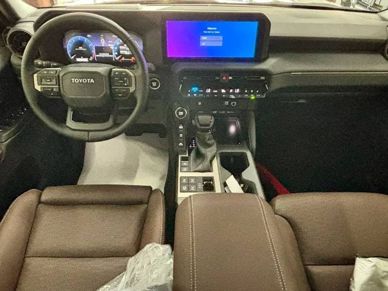 2025 Toyota Prado ADVENTURE thumbnail 4