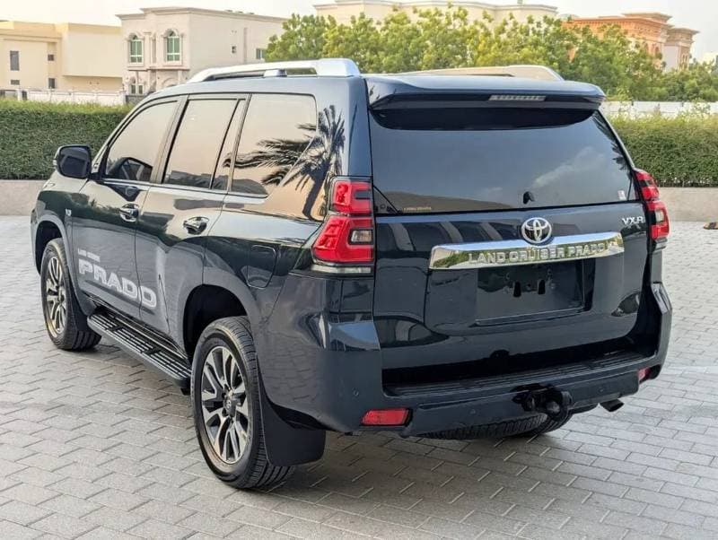2022 Toyota Prado GXR thumbnail 4