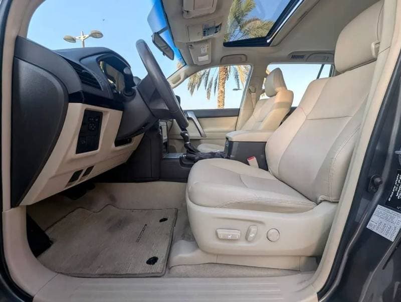 2022 Toyota Prado TX L thumbnail 5