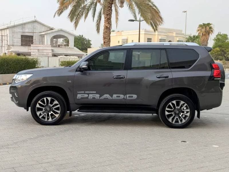 2022 Toyota Prado TX L thumbnail 7