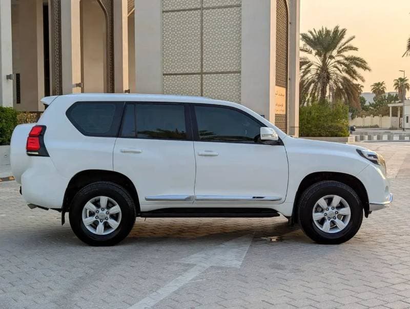 2016 Toyota Prado TX L thumbnail 4