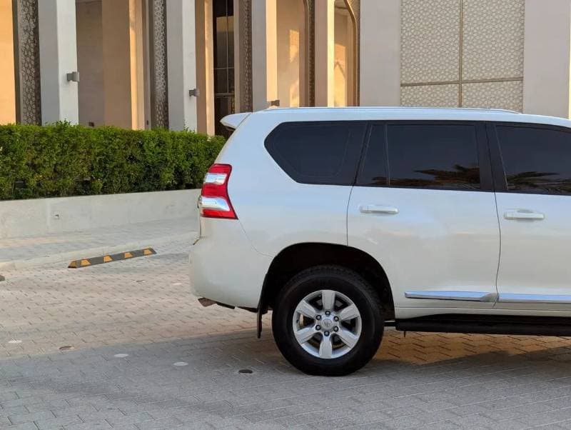 2016 Toyota Prado EXR thumbnail 5