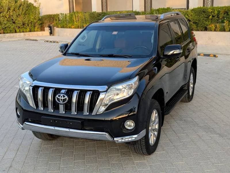 2017 Toyota Prado VXR thumbnail 2