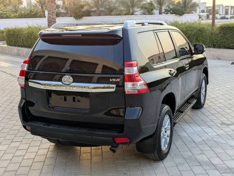 2017 Toyota Prado VXR thumbnail 4