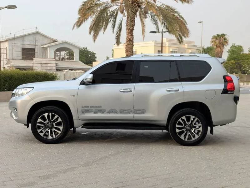 2022 Toyota Prado TX L thumbnail 4